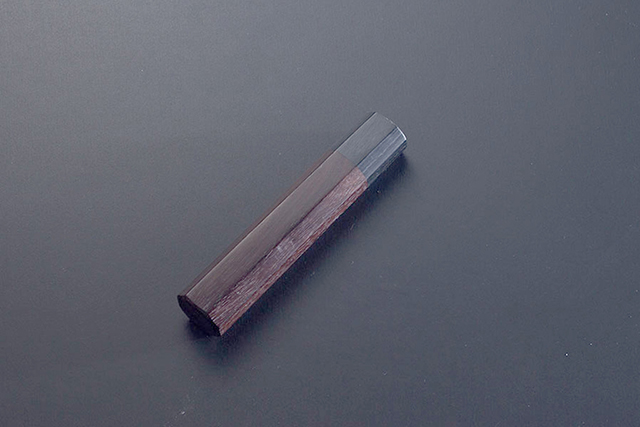 Octagonal rosewood handle Santoku knife [Denka]